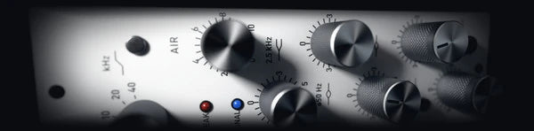 Pitch Suite Pro, AIR: a pale-grey air EQ module with aluminium knobs